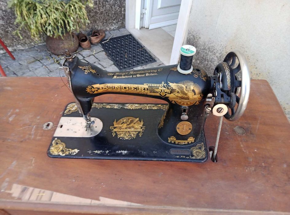 Máquina de costura Singer