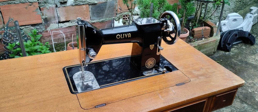 Maquina de costura Oliver
