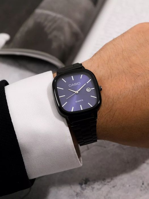 Годинник чоловічий Касіо чорний з фіолетовим циферблатом  Casio