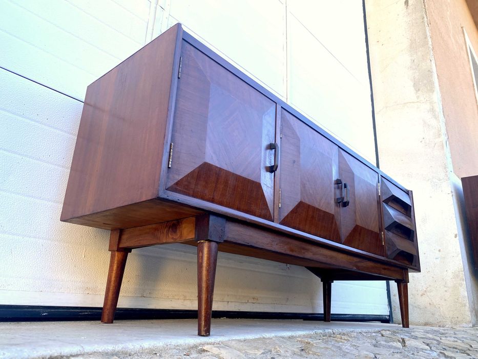 Aparador olaio vintage 145comp x 40prof x 62alt.
