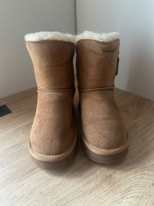 Угги для дівчинки