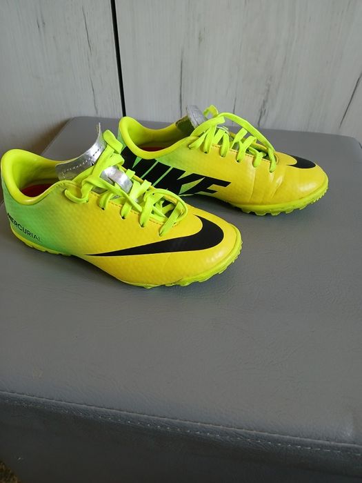 Buty sportowe  nike  28