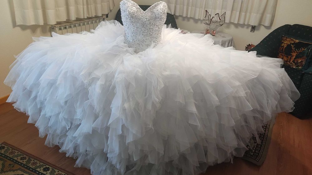Fantástico vestido de noiva