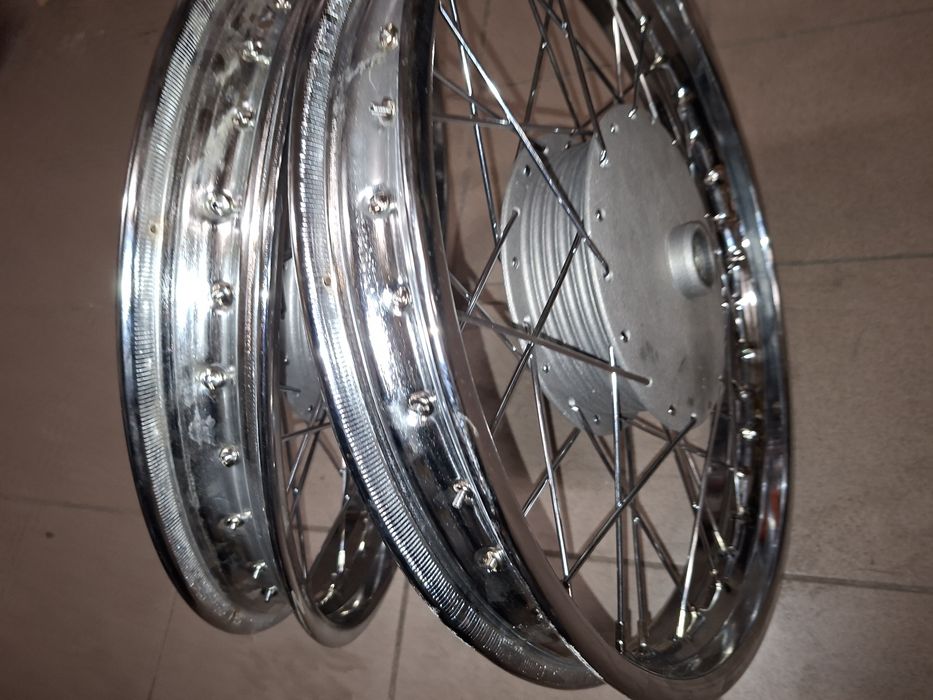 Odrestaurowane kola przod+tyl shl m11 r19"