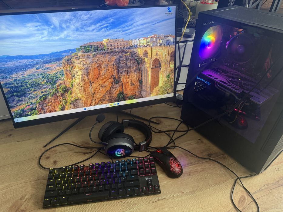 Kompletny zestaw Gamingowy PC + Monitor + akcesoria