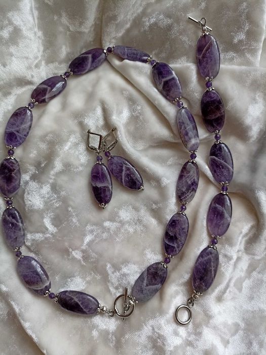 Набір з аметисту: намисто, браслет, сережки.