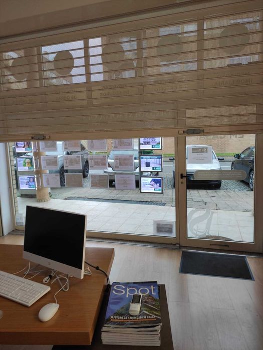 Espaço Comercial – Arrendamento, Valongo