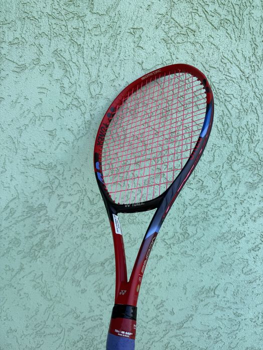 Yonex VCORE Scarlett 305 g | Grip 3 | Confidential Soft