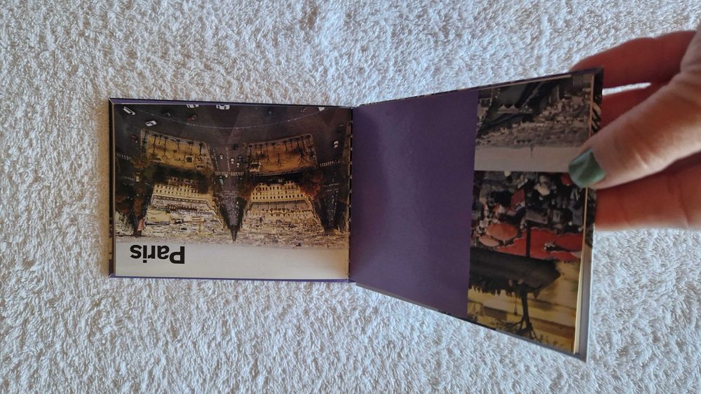 Livro "Guia Pop-Up Paris"