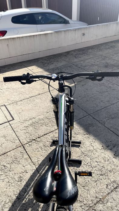 Bicicleta BTT Giant Talon 1 29" (Tamanho M) - Transmissão Shimano Deore