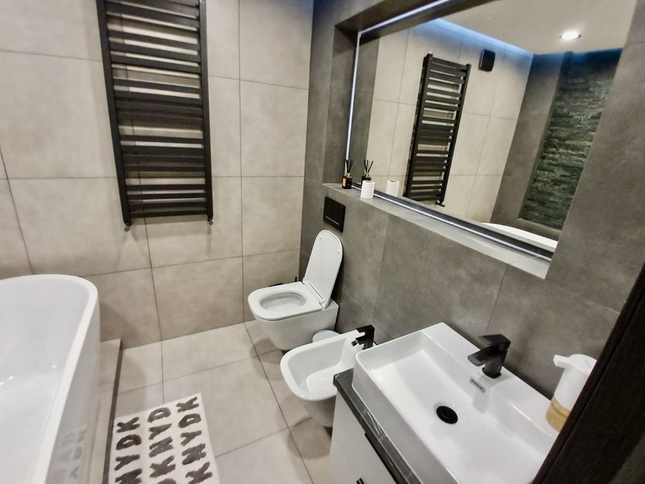 Продається 3-кімнатна 2-рівнева квартира в новобудові. Чортків