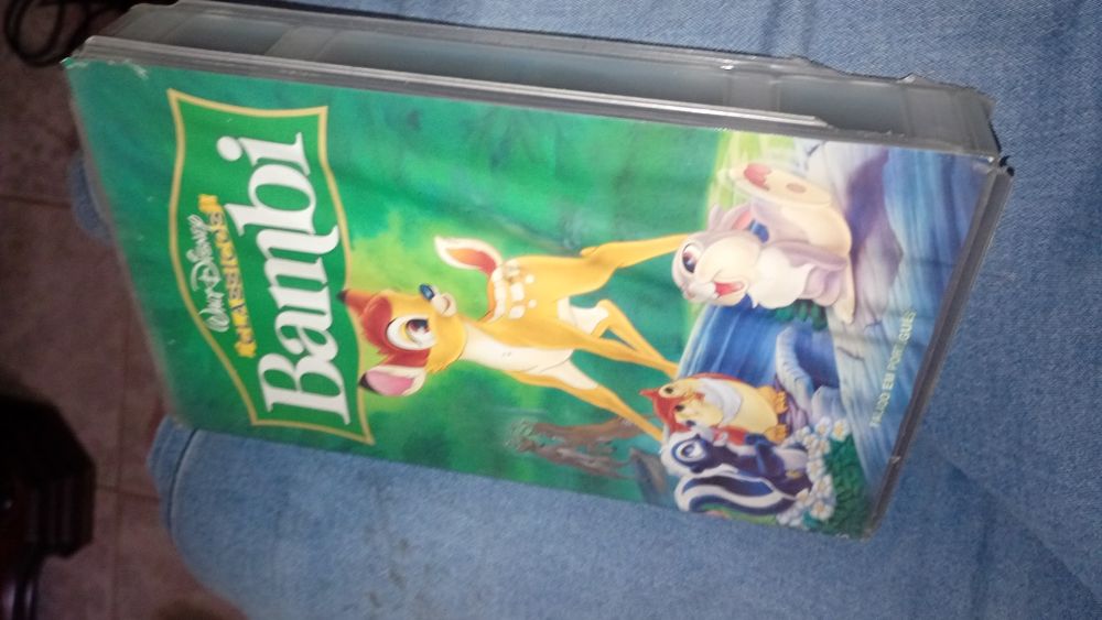 Todo tipo vhs da dyney originais cerca 50