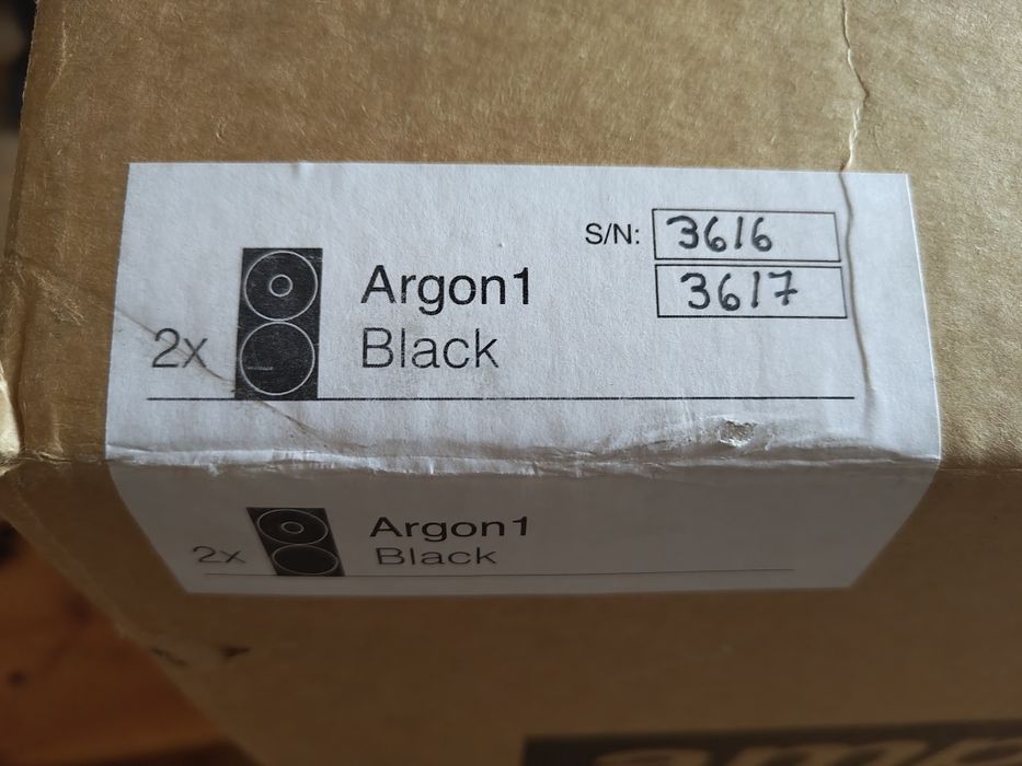 Colunas Amphion Argon 1 novas