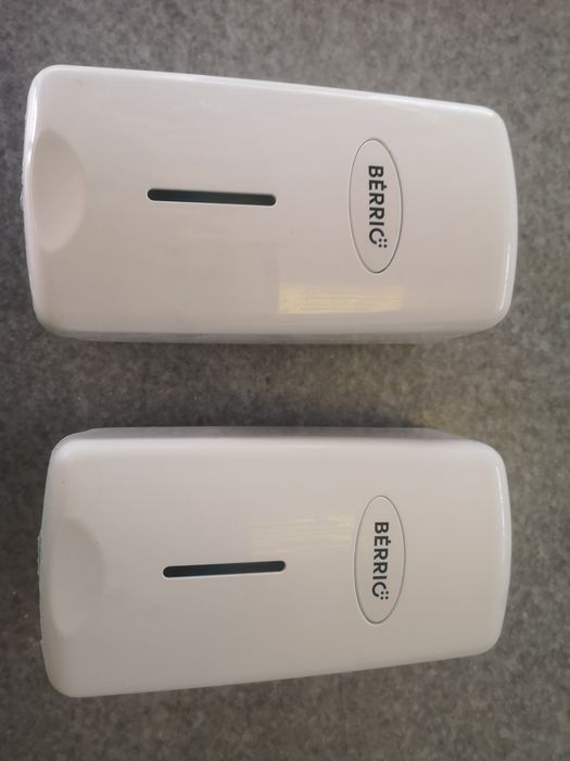 Dispensadores de sabonete e toalhas