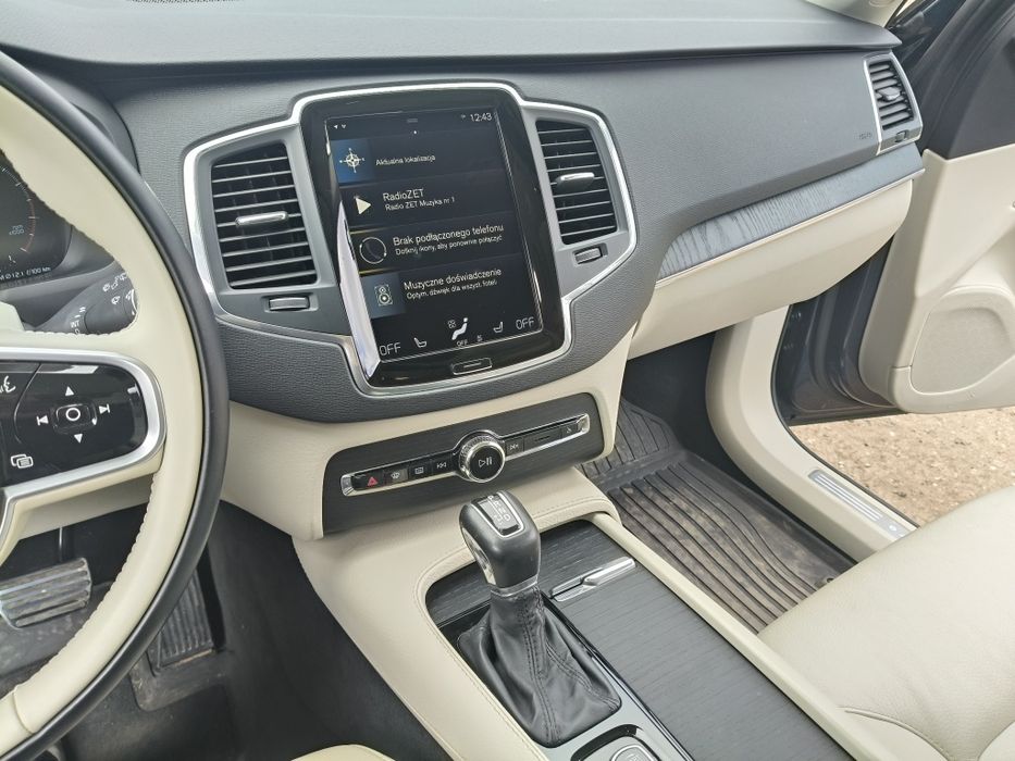 Samochód Volvo XC90