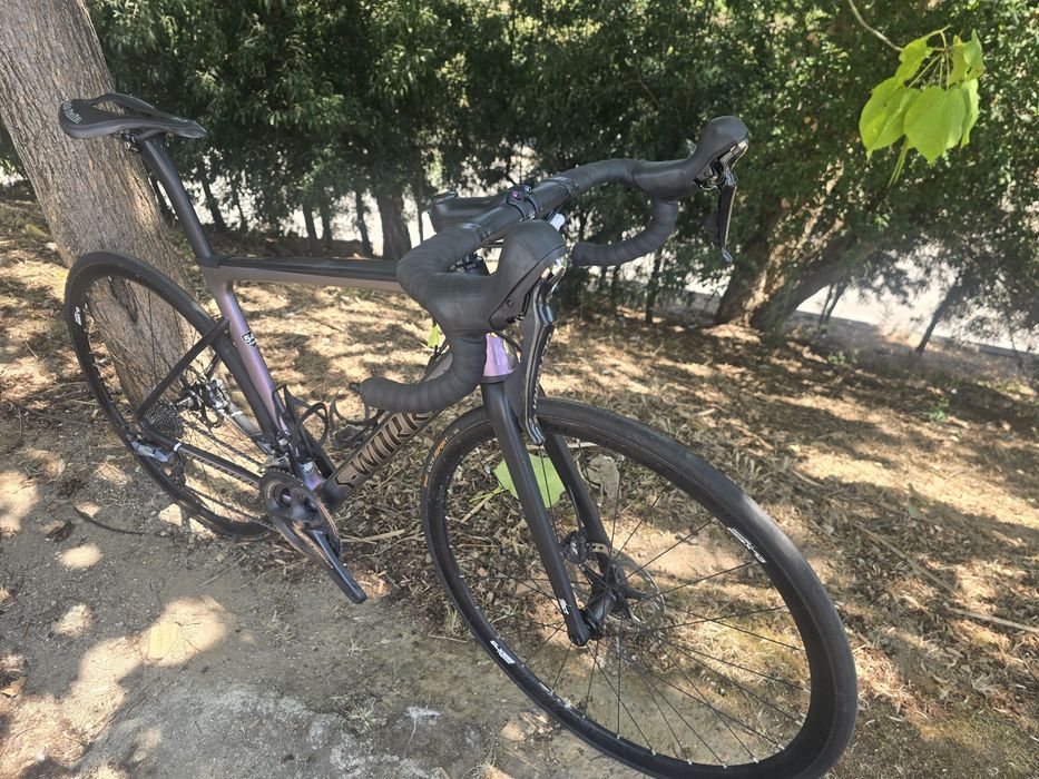 Bicicleta de carbono de disco m com ultegra