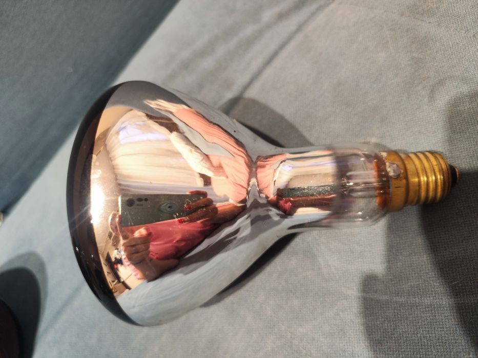 Lampy grzewcze światło czerwone