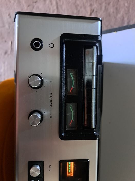 Radiomagnetofon  ASTROSOUND STUDIO