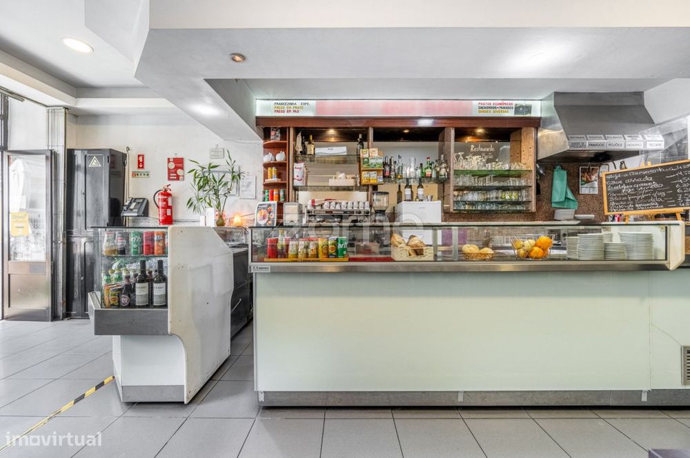 Trespasse de restaurante na Rua do Heroísmo - Porto
