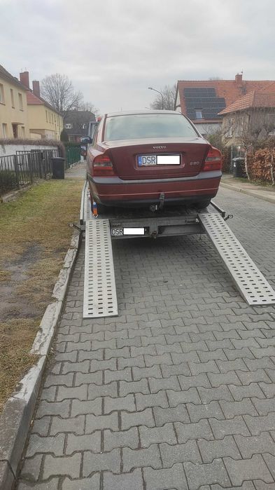 Laweta auto holowanie motocykle autolaweta pomoc drogowa transport