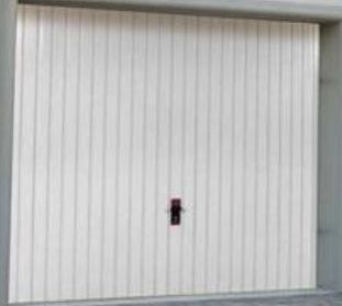 Garagem grande sem humidade