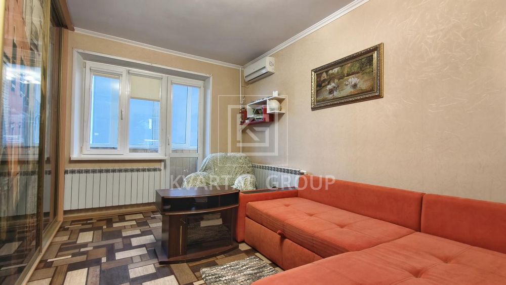 ВЕЛИКА 1 кімнатна з ремонтом