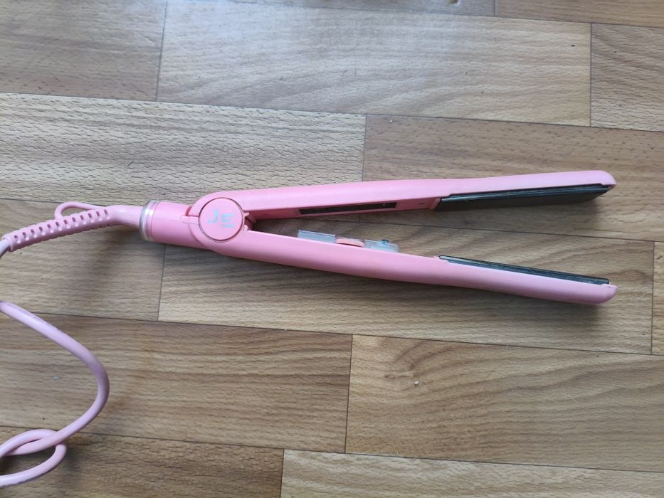 Плойка, вирiвнювач волосся