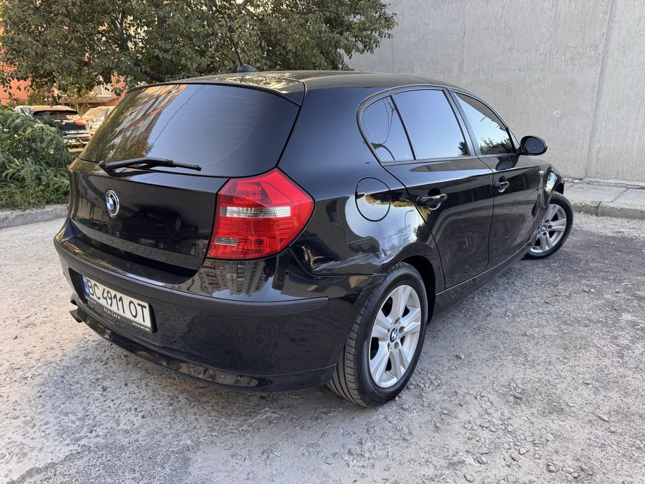 легковий автомобіль