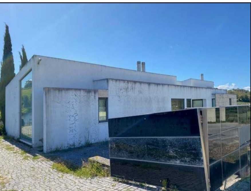 Moradia T4 em Vale do Paraíso