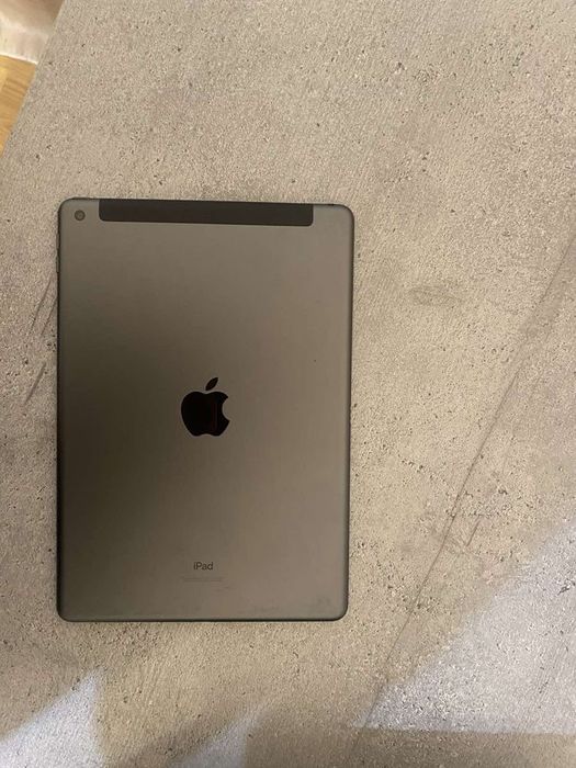 IPAD APPLE 9, 64 G,  10'2  SPYCE GREY model  LTE