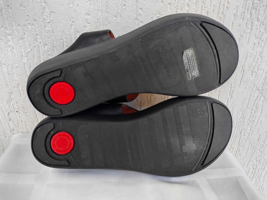 Шлепки,вьетнамки кожанние ортопедические Fitflop р.39