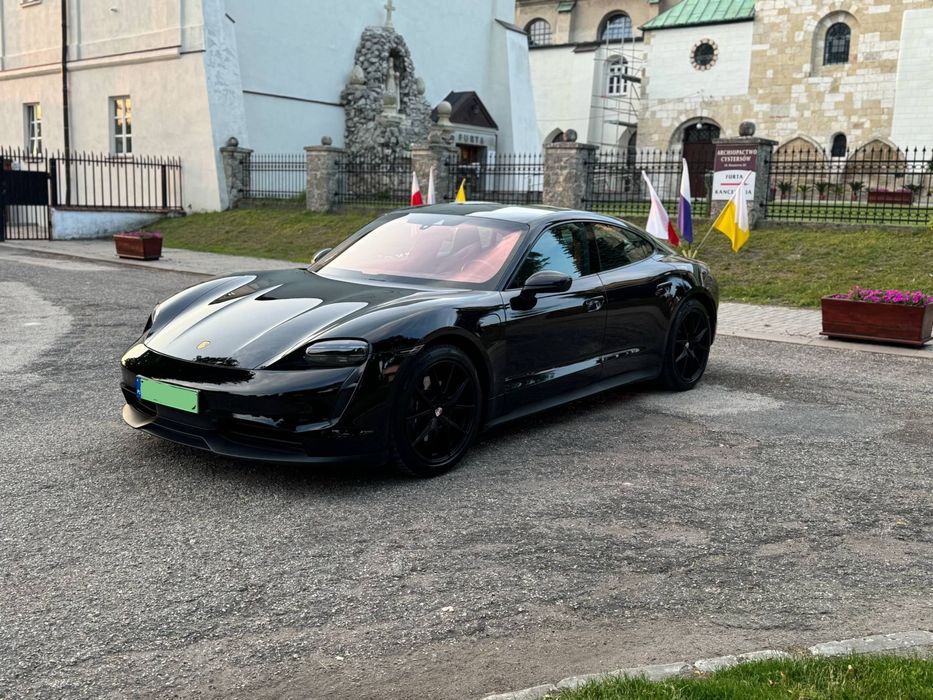 Porsche taycan auto do ślubu slub wesele wesela osiemnastka sylwester