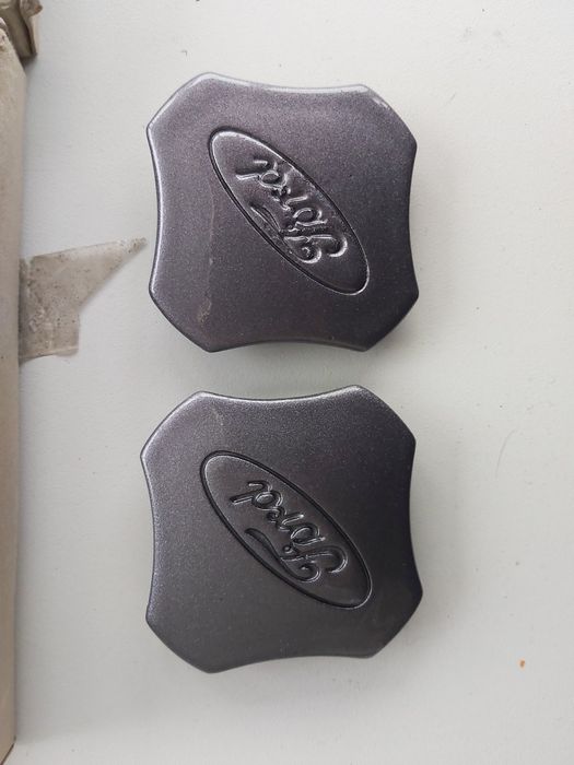 Tampas das jantes do Ford escort xr3