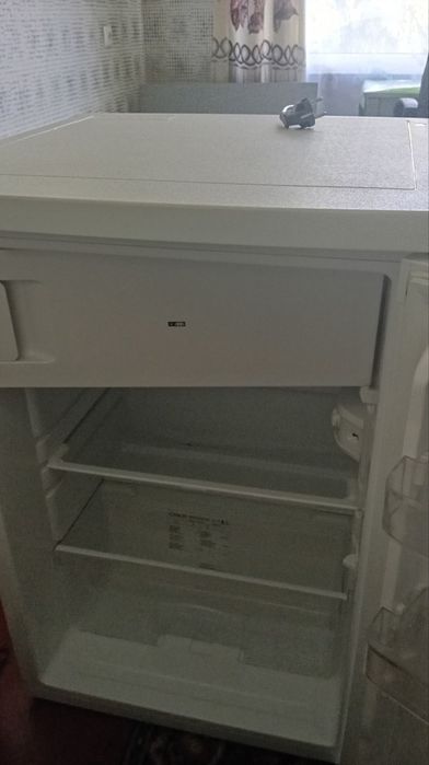 Продам холодильник у хорошому стані, терміново — 6500 грн