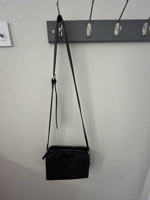 Bolsa da Parfois azul escura