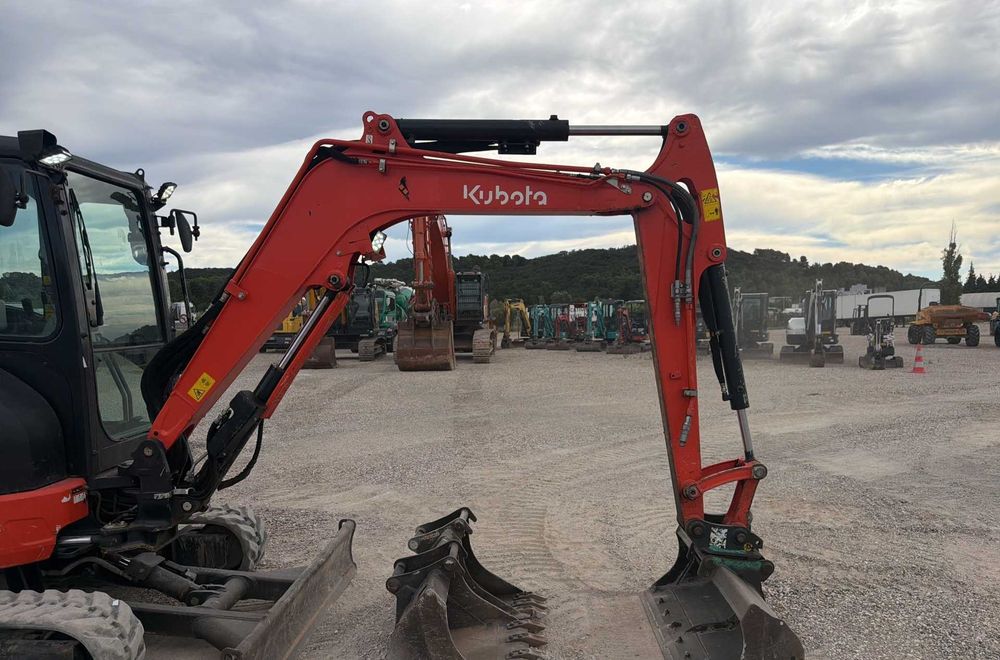 Міні-екскаватор Kubota U36 (2021 рік випуску).