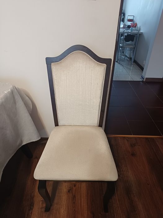 Stół + 6 krzeseł, komplet