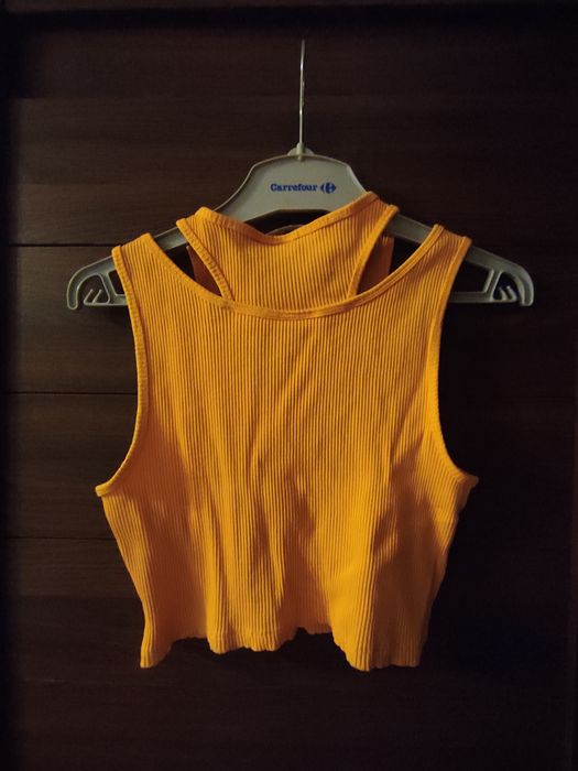 Sprzedam crop top prążkowany