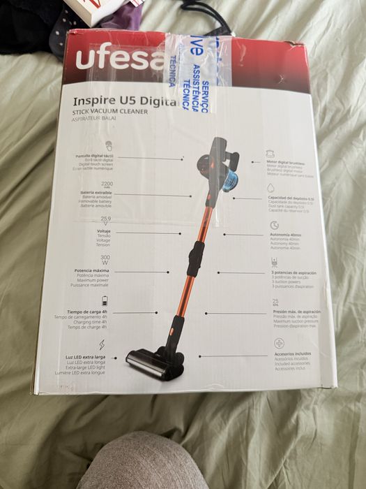 Aspirador vertical Ufesa Inspire U5 Digital (na caixa)