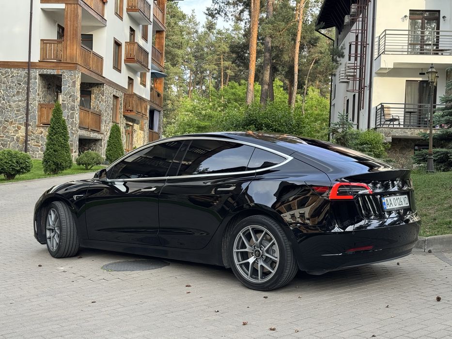 Tesla Model 3 (тесла модел 3)