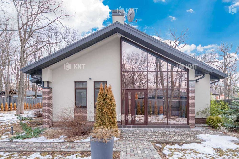 Будинок 150 м2 з басейном, р-н Лісопарк (Лесопарк, Лесное), 127604