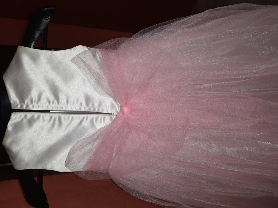 Нарядное платье для девочки