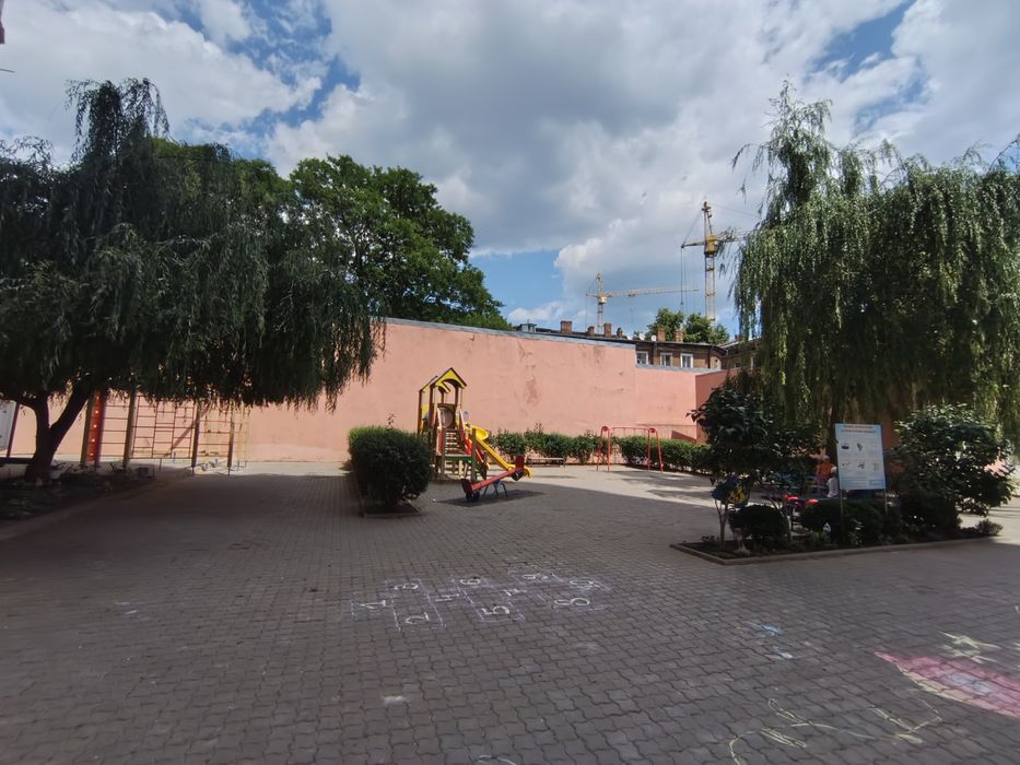 Сдам длительно 2-х комн квартиру в центре ул Прохоровская / Таврия