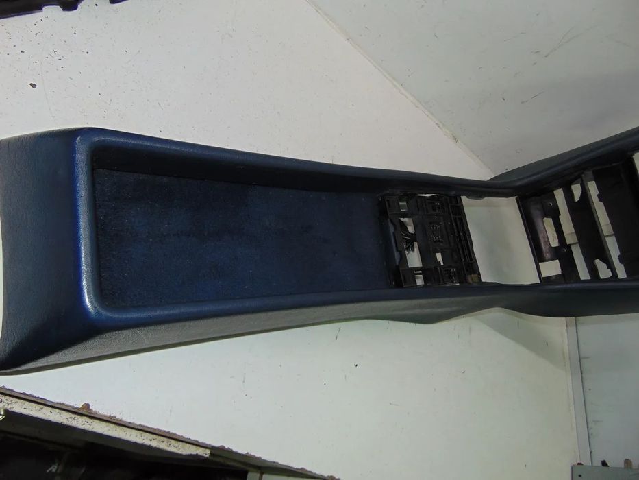 Mercedes W124 consola/caixa