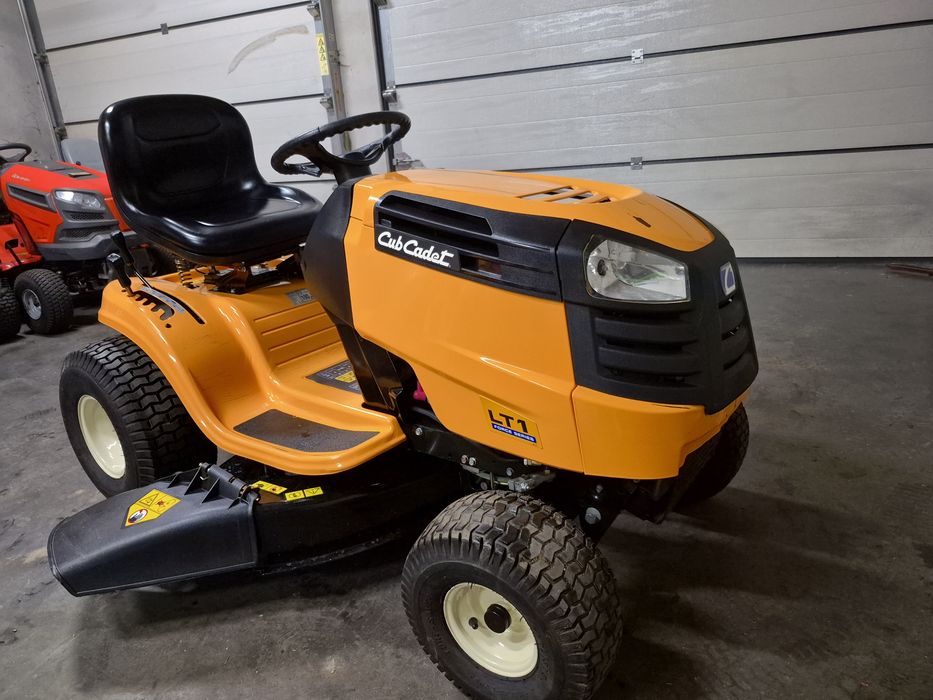 Kosiarka traktorek cub cadet LT 1