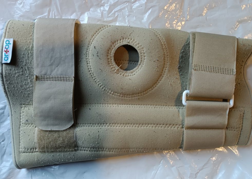 Фиксатор коленного сустава, бандаж, наколенник