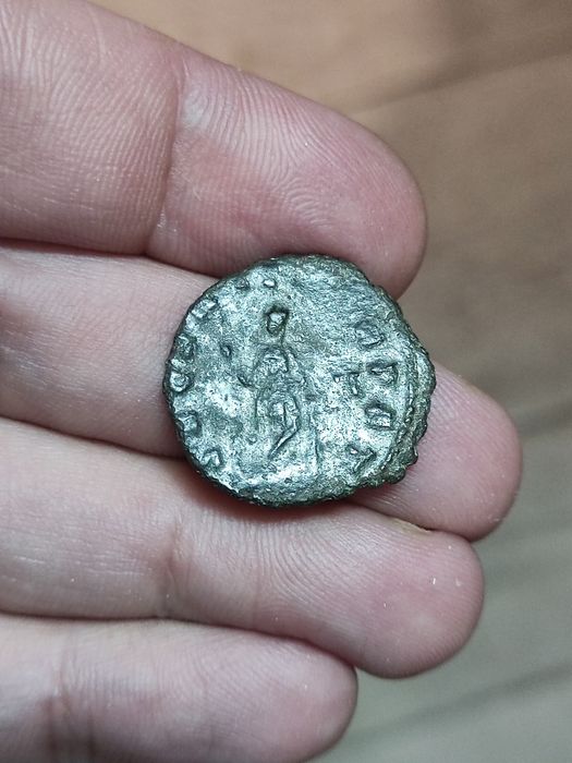 Duas moedas romanas acima da média