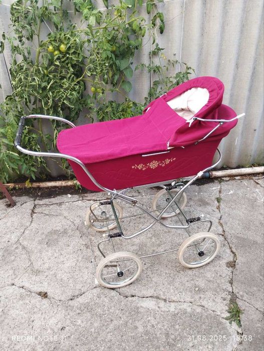 Коляска дитяча (нова/ретро)