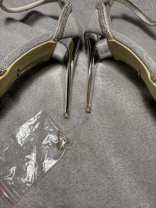 Srebrne szpilki DeeZee