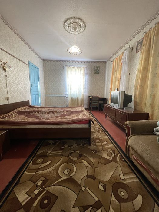 Продаж Двох Будинків по Ціні Одного.